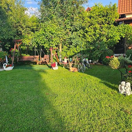 Pod Kasztanem Hotel Drewnica Luaran gambar